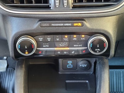 2022 Ford Escape Hybrid Titanium