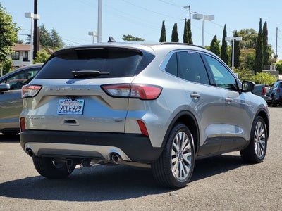 2022 Ford Escape Hybrid Titanium