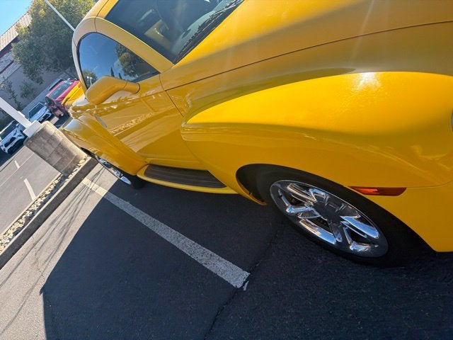 2004 Chevrolet SSR Base