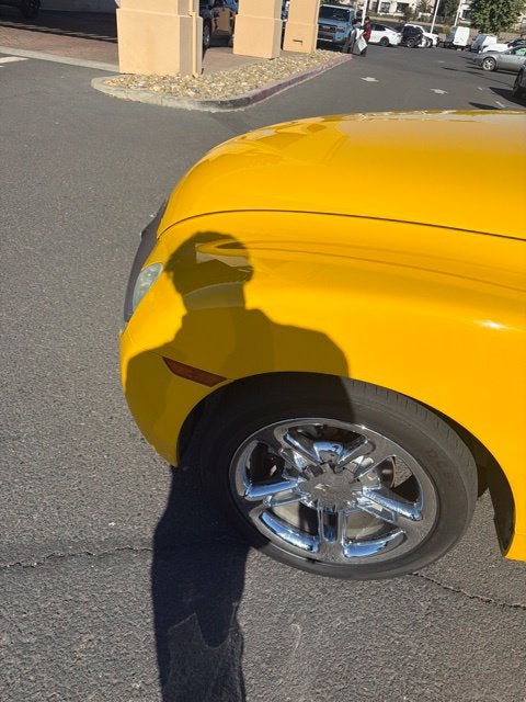 2004 Chevrolet SSR Base