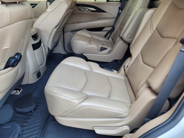 2019 Cadillac Escalade Platinum Edition