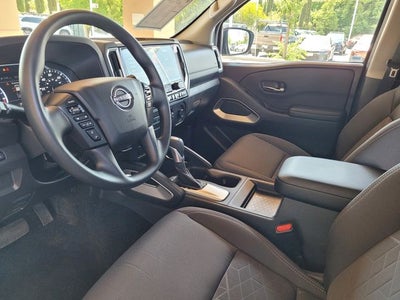 2025 Nissan Frontier SV