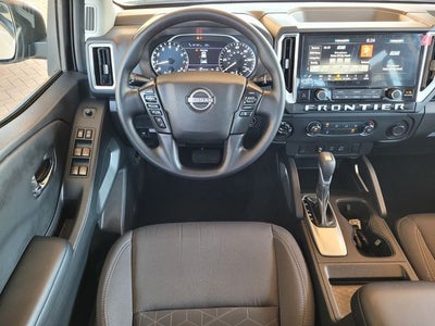 2025 Nissan Frontier SV
