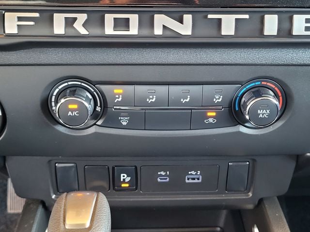 2025 Nissan Frontier SV