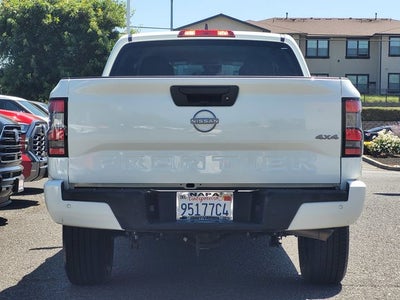2025 Nissan Frontier SV