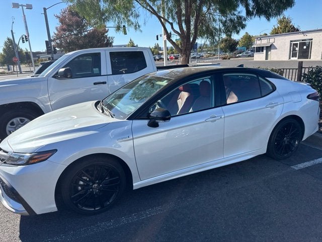 2021 Toyota Camry Hybrid XSE