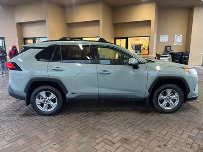 2022 Toyota RAV4 Hybrid XLE