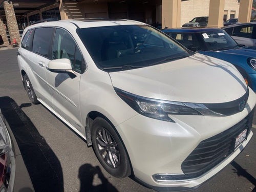 2021 Toyota Sienna XLE 8 Passenger