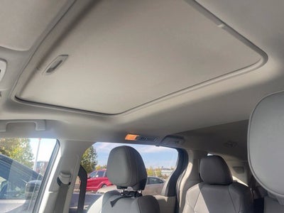 2021 Toyota Sienna XLE 8 Passenger