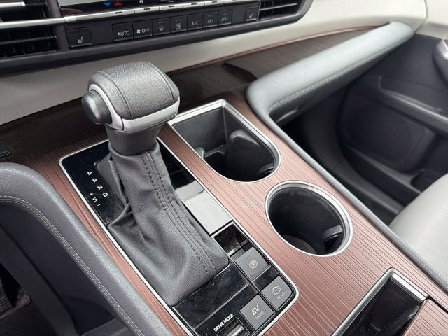 2023 Toyota Sienna XLE 8 Passenger