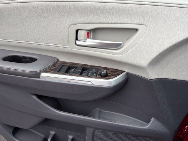 2023 Toyota Sienna XLE 8 Passenger