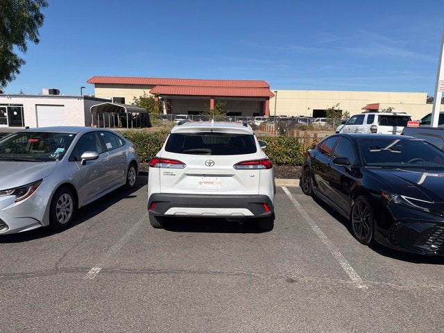 2024 Toyota Corolla Cross LE