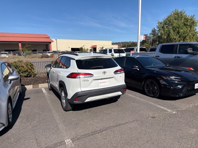 2024 Toyota Corolla Cross LE
