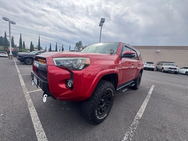 2016 Toyota 4Runner SR5 Premium w/ Third Row Seating