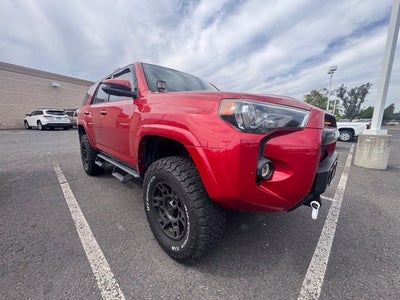 2016 Toyota 4Runner SR5 Premium w/ Third Row Seating
