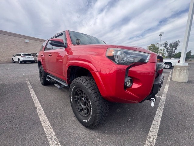 2016 Toyota 4Runner SR5 Premium w/ Third Row Seating