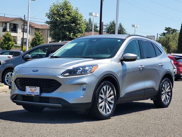 2022 Ford Escape Hybrid Titanium