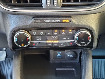 2022 Ford Escape Hybrid Titanium