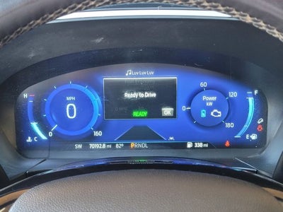 2022 Ford Escape Hybrid Titanium