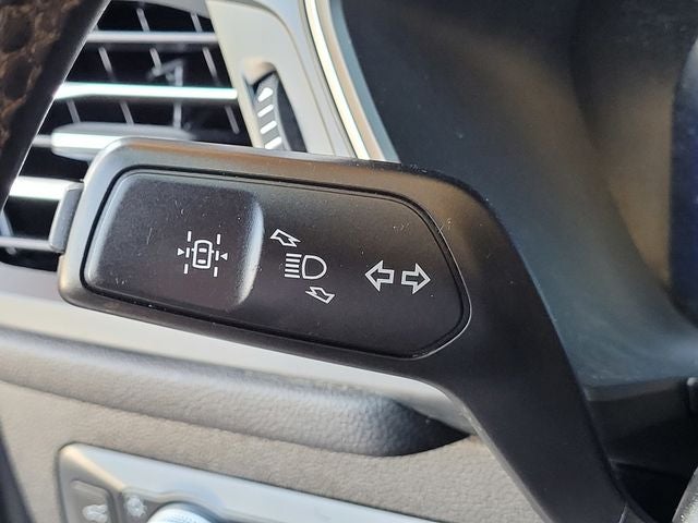 2022 Ford Escape Hybrid Titanium