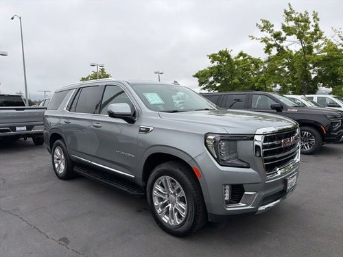 2023 GMC Yukon SLT w/ Captain Chairs