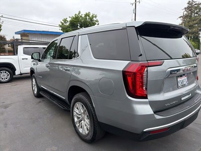 2023 GMC Yukon SLT w/ Captain Chairs