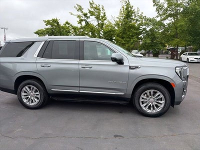 2023 GMC Yukon SLT w/ Captain Chairs