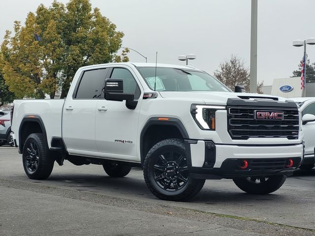 2025 GMC Sierra 2500HD AT4