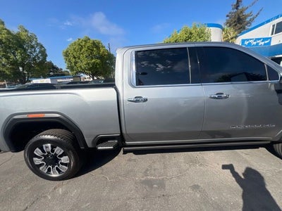 2025 GMC Sierra 2500HD Denali