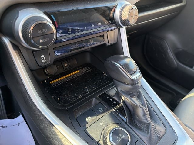 2021 Toyota RAV4 Hybrid XLE Premium