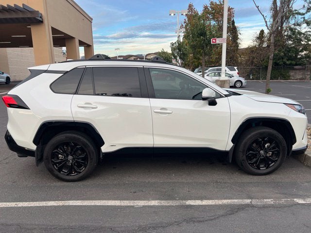 2022 Toyota RAV4 Hybrid SE