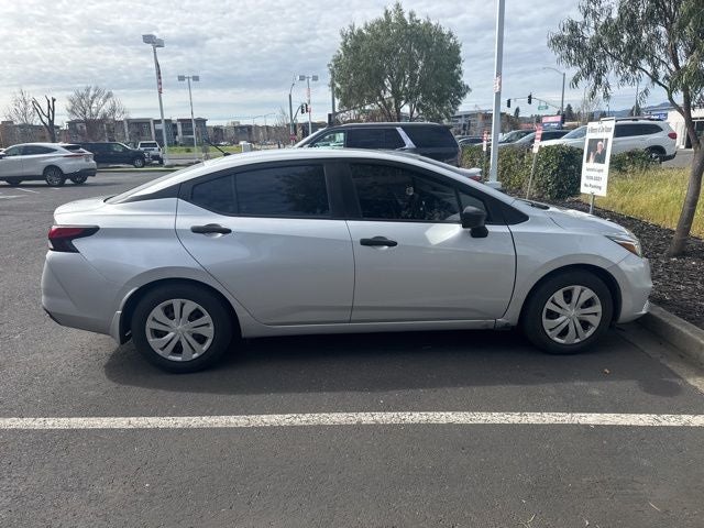 2021 Nissan Versa 1.6 S