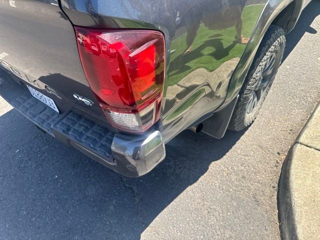 2022 Toyota Tacoma SR5 V6