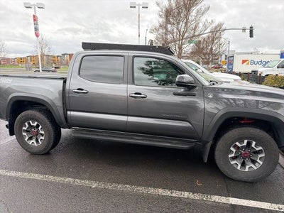 2022 Toyota Tacoma TRD Off-Road V6