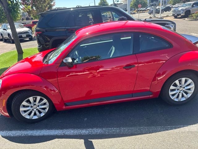 2018 Volkswagen Beetle 2.0T S