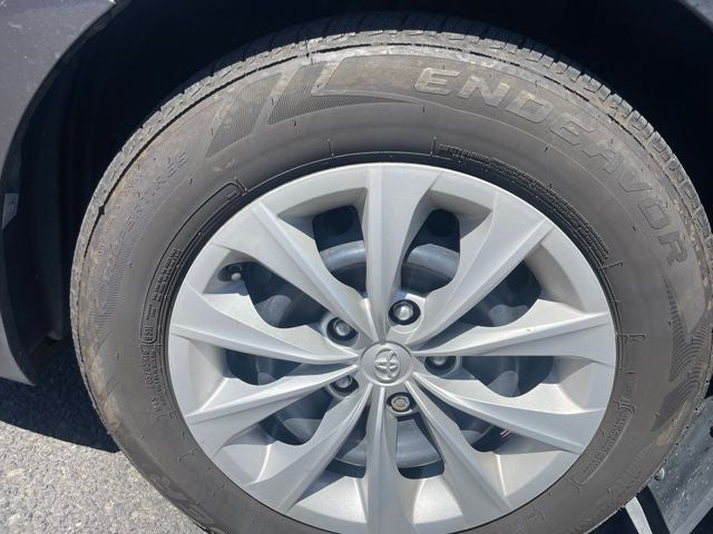 2015 Toyota Camry Hybrid LE