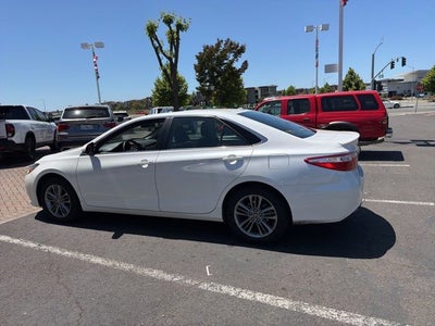 2017 Toyota Camry SE
