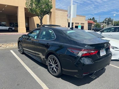 2024 Toyota Camry SE