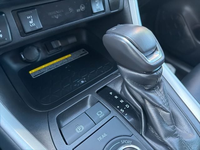 2021 Toyota RAV4 Hybrid XLE Premium