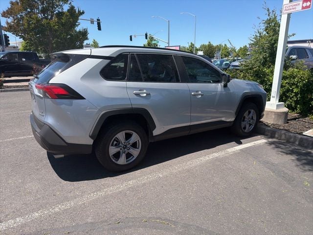 2022 Toyota RAV4 Hybrid LE