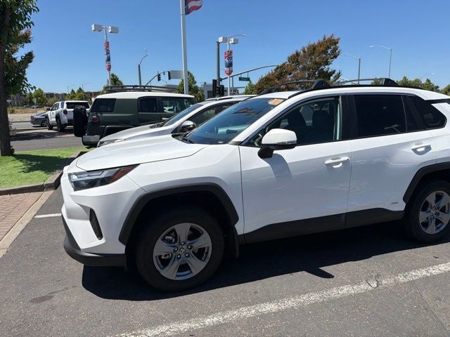2025 Toyota RAV4 Hybrid XLE