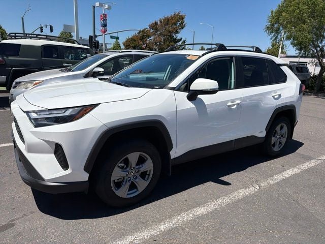 2025 Toyota RAV4 Hybrid XLE