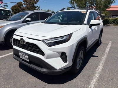 2025 Toyota RAV4 Hybrid XLE