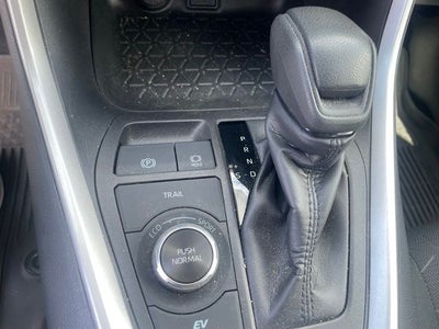2023 Toyota RAV4 Hybrid XLE