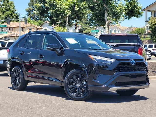 2022 Toyota RAV4 Hybrid SE