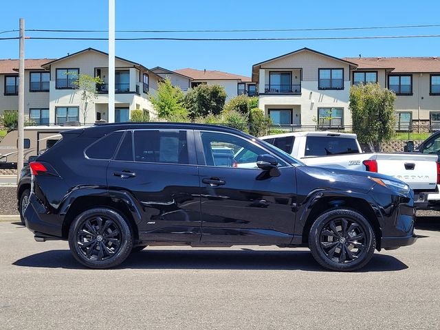 2022 Toyota RAV4 Hybrid SE