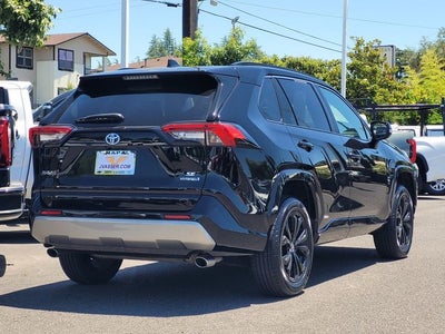 2022 Toyota RAV4 Hybrid SE