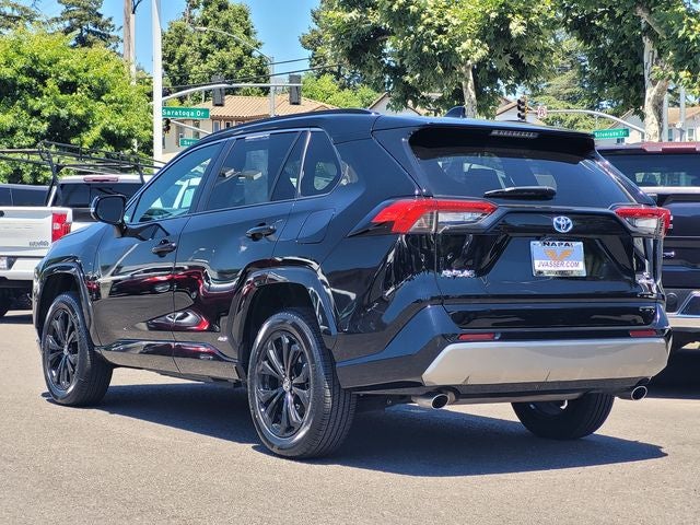 2022 Toyota RAV4 Hybrid SE