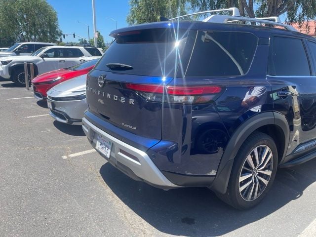 2022 Nissan Pathfinder Platinum