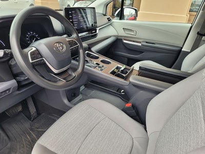 2021 Toyota Sienna LE 8 Passenger